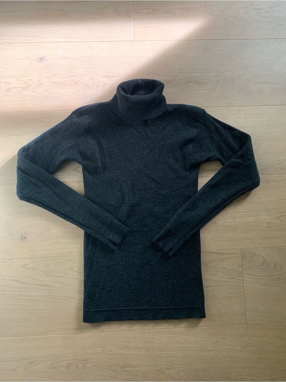 Clichy Womens M 100% Merino Wool Ribbed Turtleneck Sweater Charcoal Baselayer